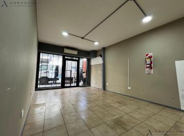 Local comercial · 44m² · Gascón Al 500 Local Comercial Almagro Hospital Italiano Se Vende con Excelente Renta