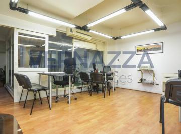 Local comercial · 150m² · 5 Ambientes · Exclusica Ubicación: Local Sobre Av Carabobo, a Pasos de Av Rivadavia!