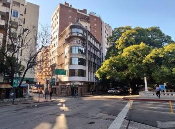 Oficina comercial · 110m² · 8 Ambientes · Piso Completo en Centro de Cordoba
