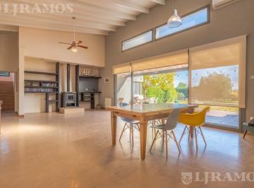 Casa · 350m² · 6 Ambientes · 2 Cocheras · Venta Casa en Chacras de Cardales