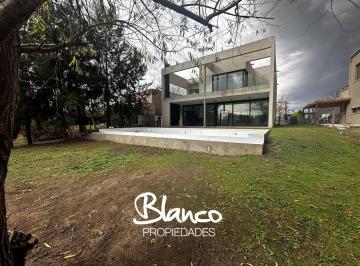 Casa · 270m² · 5 Ambientes · 1 Cochera · Casa en Venta en El Cantón, Escobar, G. B. a. Zona Norte