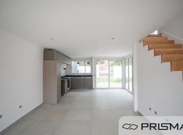 Casa de 6 ambientes, Córdoba · Housing - 2 y 3 Dorm - Valle Escondido