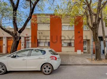 PH · 50m² · 3 Ambientes · PH de Dos Dorm. con Patio