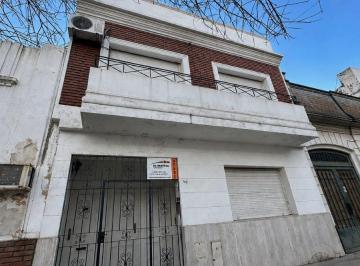 Departamento de 3 ambientes, La Plata · Ideal Flipping. Depto P. B Fte, 78 m², 2 Dorm. en Venta en La Plata.