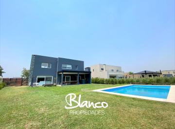 Casa · 225m² · 4 Ambientes · 1 Cochera · Casa en Venta en El Cantón, Escobar, G. B. a. Zona Norte