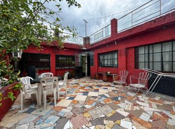 Casa · 175m² · 5 Ambientes · 1 Cochera · Venta - Casa de 2 Dorm. con Patio y Cochera. Ludueña Rosario.