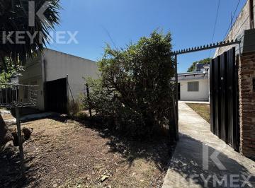 Casa · 63m² · 2 Ambientes · 2 Cocheras · Venta Casa con Cochera en Los Hornos