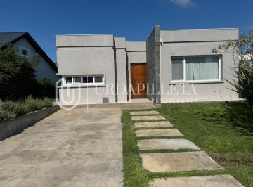 Casa · 128m² · 4 Ambientes · 3 Cocheras · Casa en Venta en La Cañada de Pilar, Los Arces