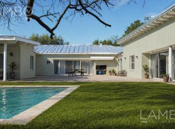 Casa · 558m² · 11 Ambientes · 4 Cocheras · Venta Pilar - La Esperanza Cc