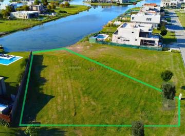 Terreno · 1272m² · Con Laguna Terreno en Magallanes