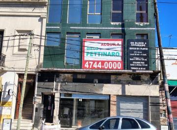 Edificio de 7 ambientes, San Fernando · Venta o Alquiler de Edificio en Block, Incluye Local Comercial, Dos Plantas de Oficinas
