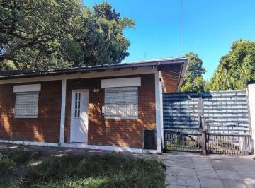 Casa de 3 ambientes, Ituzaingó · Casa en Venta, Tres Ambientes con Cochera, Ituzaingó