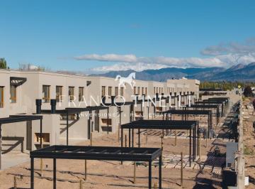 Casa de 7 ambientes, Chacras de Coria · Casas a Estrenar en Venta - 3 Dorm. + Estudio - Chacras de Coria – Sin Expensas