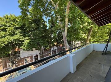 PH · 121m² · 4 Ambientes · 1 Cochera · Triplex en Alquiler en Martinez, Bogotá 900. 3 Dorm..