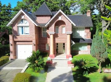 Casa · 280m² · 5 Ambientes · 1 Cochera · Casa en Venta, Pinamar, del Espartillo 600, 4 Dorm.