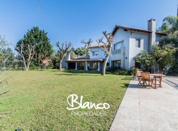 Casa · 474m² · 7 Ambientes · 3 Cocheras · Casa en Venta en River Oaks, Escobar, G. B. a. Zona Norte