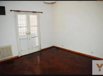Casa · 200m² · 4 Ambientes · Casa en Alquiler - 3 Dorm. 4 Baños - La Matanza