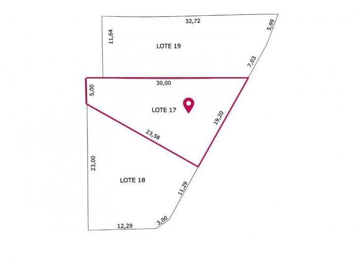 Terreno · 400m² · 8 Ambientes · 4 Cocheras