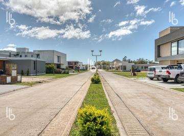 Terreno · 620m² · 1 Ambiente · 2 Cocheras · Terreno - Aeroparque