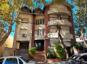 Departamento de 3 ambientes, Lomas de Zamora · Venta Impecable 3 Amb C/ Cochera - Super Luminoso