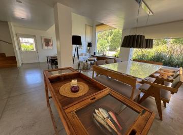 Casa · 550m² · 9 Ambientes · 2 Cocheras · Casa en Venta
