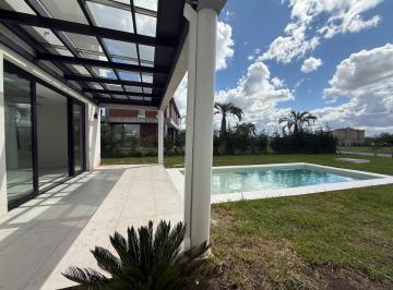 Casa · 299m² · 4 Ambientes · 6 Cocheras · Casa en Venta 4 Amb a Estrenar Greenville Polo & Resort.
