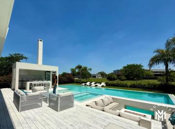 Casa · 400m² · 4 Ambientes · 2 Cocheras · Casa en Venta Greenville Polo & Resort 4 Amb. oportunidad