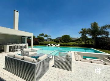 Casa · 400m² · 4 Ambientes · 2 Cocheras · Casa en Venta Greenville Polo & Resort 4 Amb. oportunidad