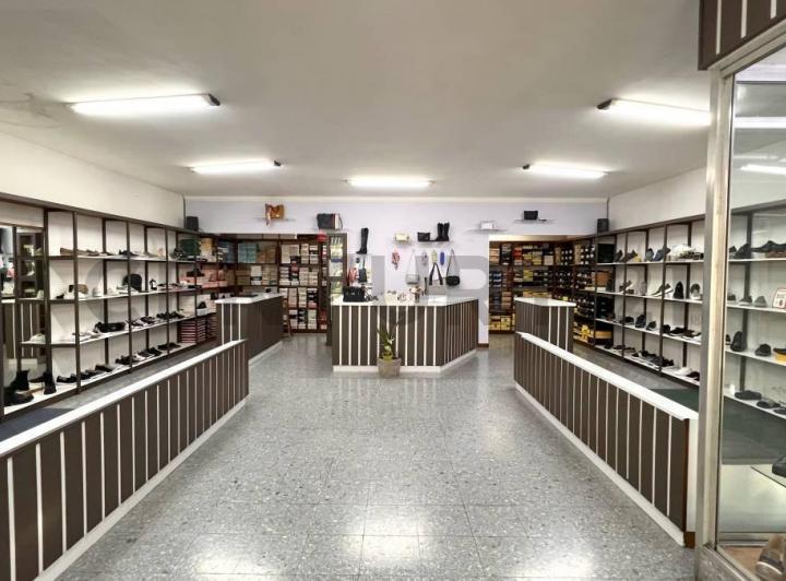 Local comercial · 184m² · 2 Ambientes