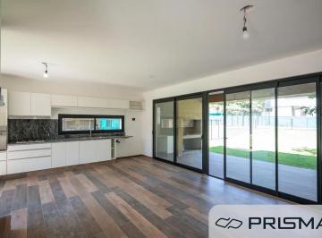 Casa de 7 ambientes, Córdoba · Casa - 3 Dorm - Housing Pazifica, en Villa Warcalde