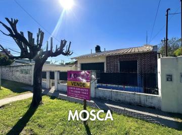 Casa · 150m² · 6 Ambientes · 1 Cochera · Casa en Venta Moreno Sur