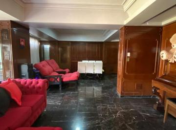 Departamento · 240m² · 5 Ambientes · Venta de Departamento 5 Ambientes en Pompeya