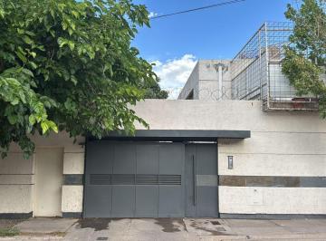 PH · 110m² · 4 Ambientes · 1 Cochera · Duplex en Parque Central