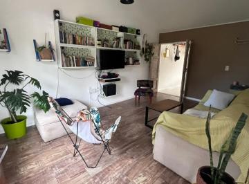 Casa · 77m² · 4 Ambientes · 1 Cochera · Venta Casa Barrio Los Tilos con Gran Parque