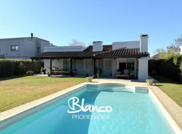 Casa · 170m² · 4 Ambientes · Casa en Venta en Los Sauces, Pilar, G. B. a. Zona Norte