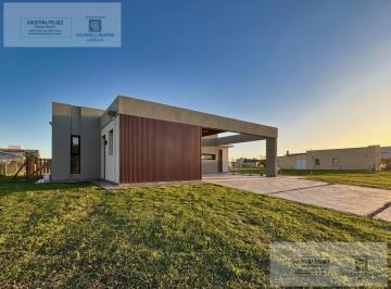 Casa · 154m² · 4 Ambientes · 4 Cocheras · Casa en Venta Horizontes Al Sur