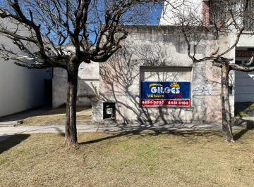 Casa · 100m² · 3 Ambientes · 1 Cochera · Venta Casa 3 Amb con Fondo en Ramos Mejia