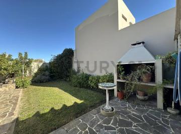 Casa · 123m² · 6 Ambientes · 29 Entre 67 y 68 - Casa de 3 Dorm. con Parque en La Plata
