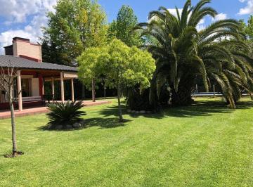 Casa · 123m² · 4 Ambientes · 1 Cochera · Casa Quinta en Venta 4 Ambientes Francisco Alvarez a 5o m de Acceso Oeste y Calle Gorriti