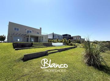 Casa de 4 ambientes, Escobar · Casa en Venta en Puertos del Lago, Barrio Costas, Escobar, G. B. a. Zona Norte
