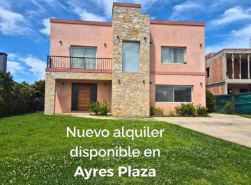 Casa · 260m² · 5 Ambientes · 3 Cocheras · Casa en Alquiler en Ayres Plaza 5 Ambientes con Pileta Barrio Cerrado