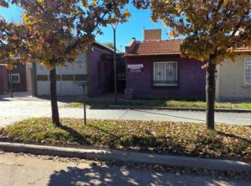 Casa de 3 ambientes, Tunuyán · Casa con 2 Dorm. de 222 m² en Venta, Tunuyán