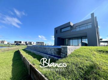 Casa · 429m² · 6 Ambientes · 1 Cochera · Casa en Venta en Puertos, Barrio Costas, Escobar, G. B. a. Zona Norte