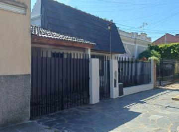 Casa de 3 ambientes, Morón · Casa 3 Ambientes en Venta, con Parque. Haedo Sur. Excelente Ubicación.