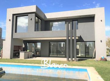 Casa · 250m² · 4 Ambientes · 3 Cocheras · Casa en Venta en Puertos, Acacias, Escobar, G. B. a. Zona Norte