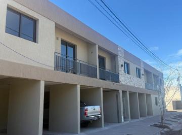 Departamento · 65m² · 4 Ambientes · 1 Cochera · Venta de Dptos en Complejo en R. veneto