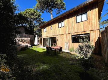 Casa · 439m² · 5 Ambientes · Casa en Pinamar