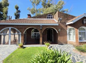 Casa · 124m² · 3 Ambientes · Venta – Casa 3 Ambientes en Barrio Cerrado Cardenal del Monte | General Rodríguez – Apto Crédito