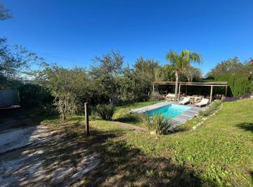 Casa · 200m² · 4 Ambientes · 2 Cocheras · ¡Oportunidad! Casa en Cumbres del Golf - 4 Dorm.