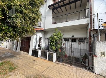 PH · 80m² · 3 Ambientes · PH 2 Ambientes con Patio Para Refaccionar, Todo Planta Baja!